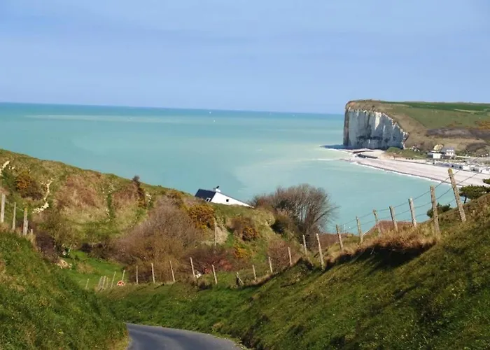 A 600m de la plage 6pers Meublé de tourisme 3 étoiles La Villa des Grottes